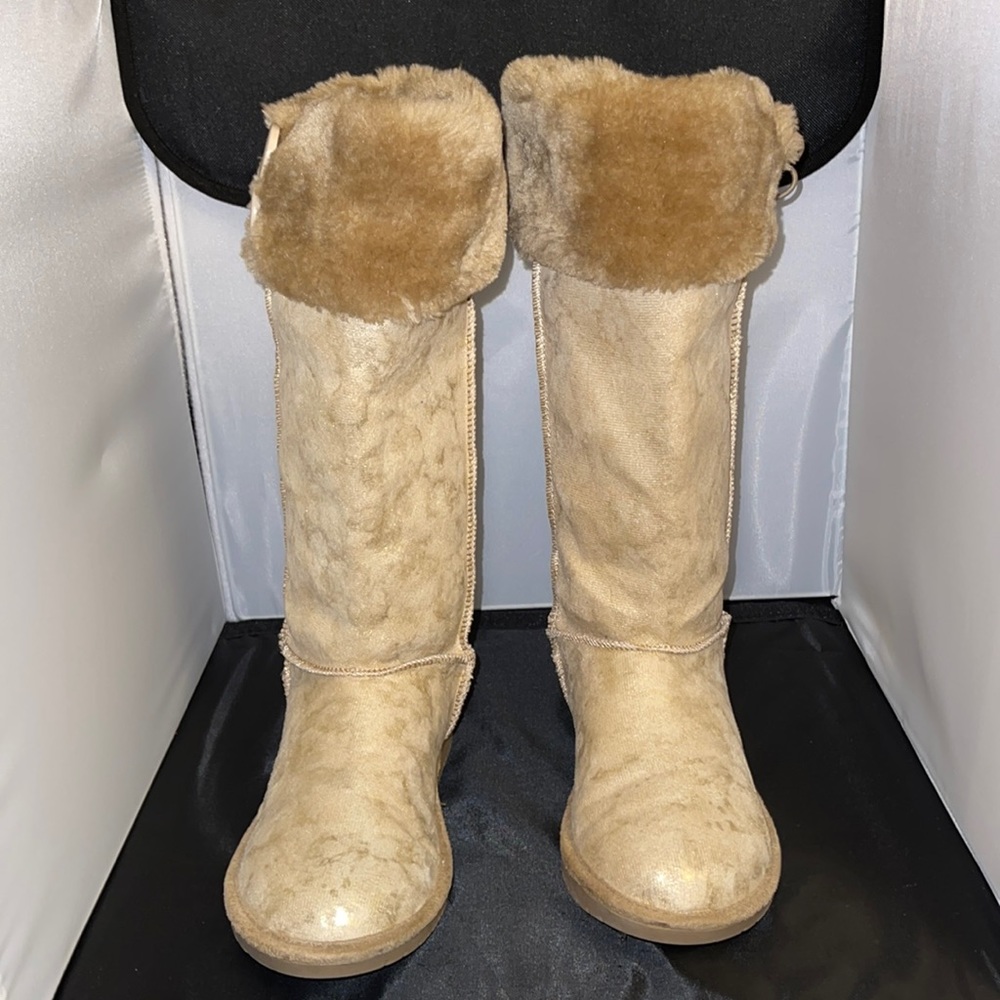 Sketchers | Tall Nude Boot with Faux Firm Trim